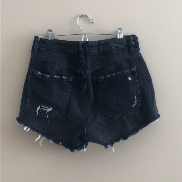 Distressed Denim Shorts - Garage - Picture 2 of 2